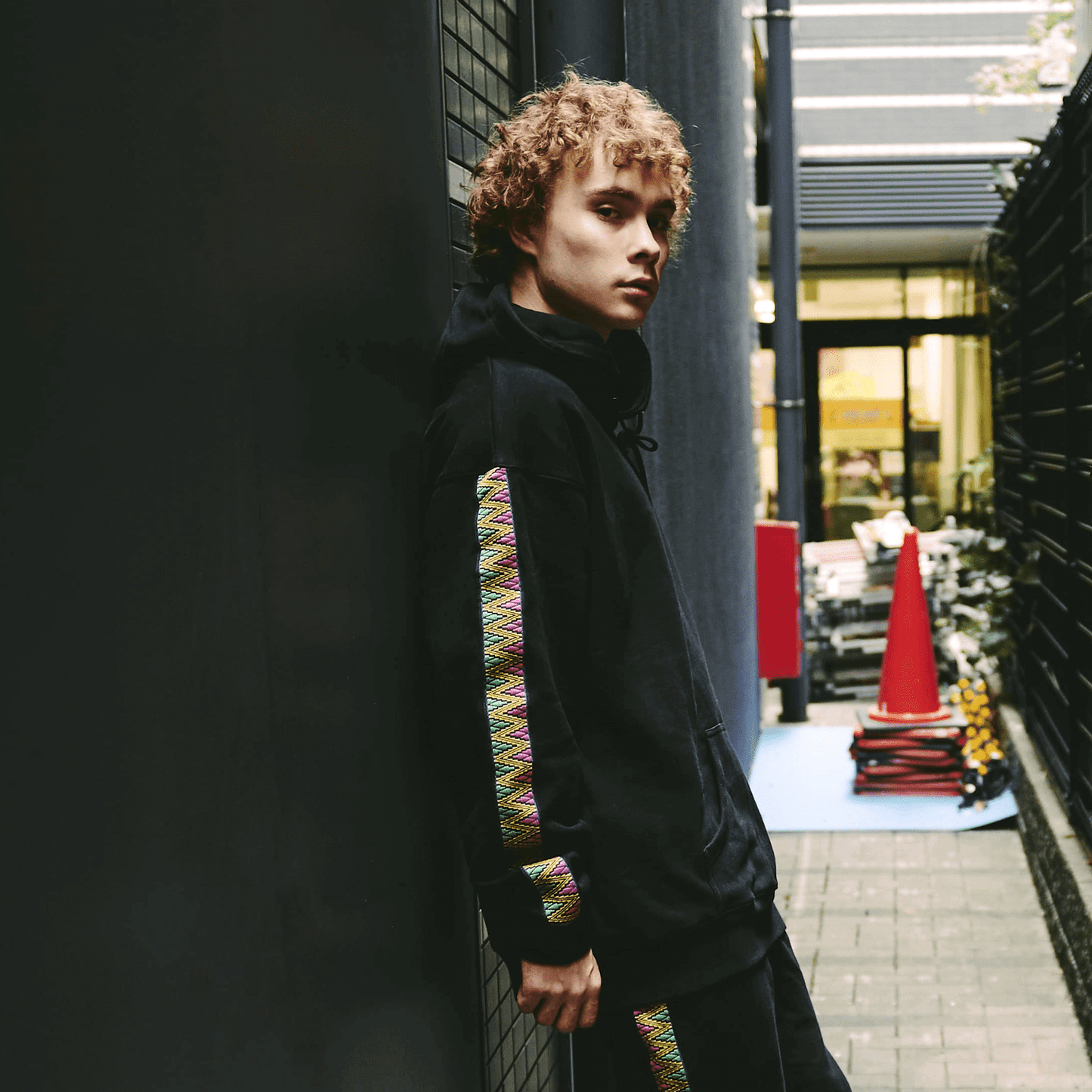PAPAT SIDE TAPE HOODIE